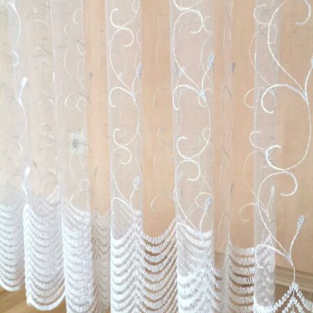 Dienas aizkaru tīkliņš