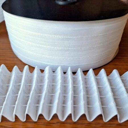 Balta aizkaru lente 60 mm ar klasisko kroku